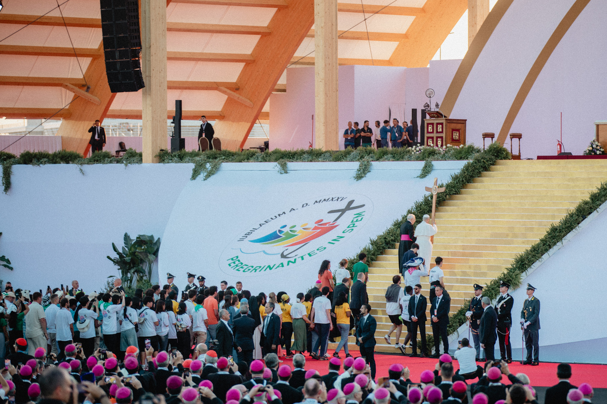 Giovani in preghiera alla GMG